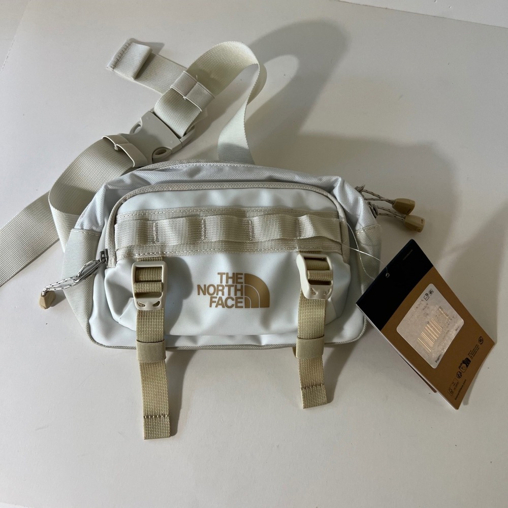 The North Face Base Camp Lumbar Bag Fanny Pack White Ash /Calac NWT